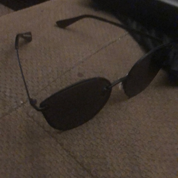 Abella Sunglasses - Picture 2 of 4